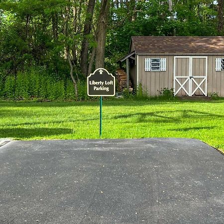 Stylish Studio With Fireplace About 3 Mi From Dtwn! Saratoga Springs Exterior photo